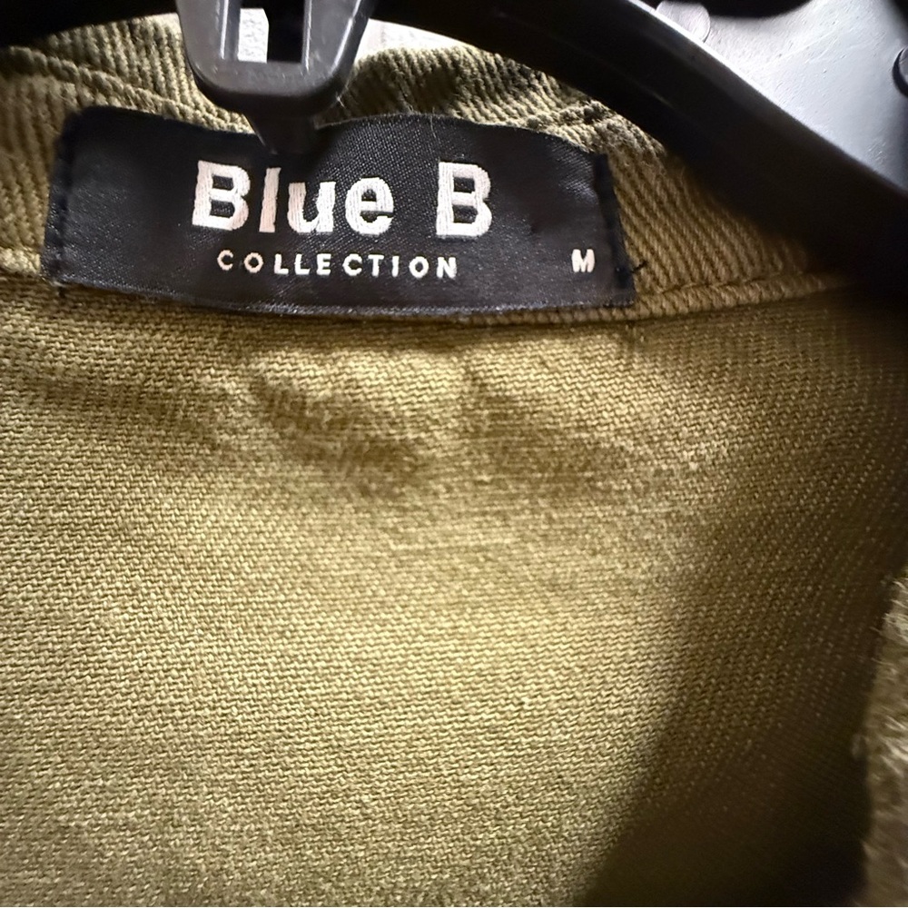 Blue B Collection Studded Distressed Jean Jacket Medium Excellent Condition - Picture 5 of 11